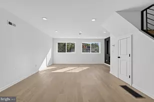 1607 Chesapeake Pl, Philadelphia, PA 19122 - Photo 12