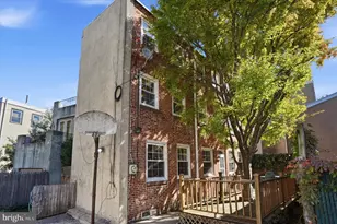 335 R Poplar St, Philadelphia, PA 19123 - Photo 1
