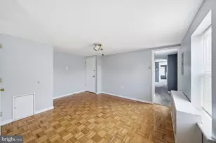 924 S 10th St, Philadelphia, PA 19147 - Photo 2