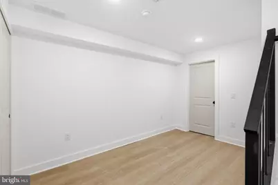 1020 W Orleans Street, Philadelphia, PA 19133 - Photo 8