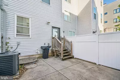 924 W Susquehanna Avenue, Philadelphia, PA 19122 - Photo 22