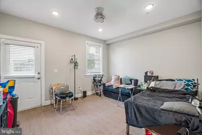 924 W Susquehanna Avenue, Philadelphia, PA 19122 - Photo 14