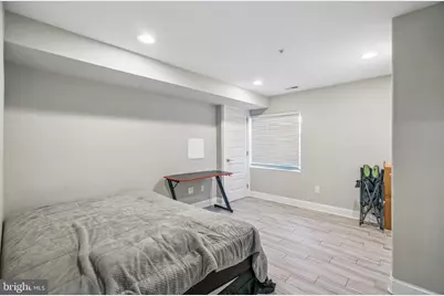 924 W Susquehanna Avenue, Philadelphia, PA 19122 - Photo 16