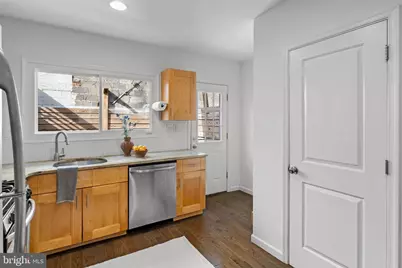 726 S Randolph Street, Philadelphia, PA 19147 - Photo 14