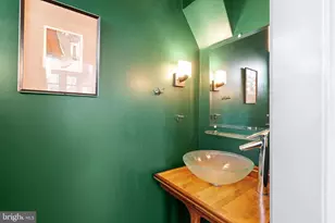 2437 Brown St, Philadelphia, PA 19130 - Photo 14
