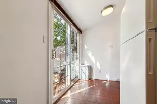 2304 Waverly St, Philadelphia, PA 19146 - Photo 12
