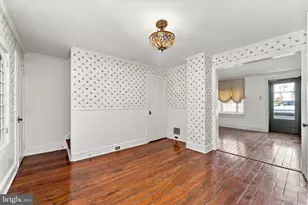 148 E Hartwell Ln, Philadelphia, PA 19118 - Photo 12