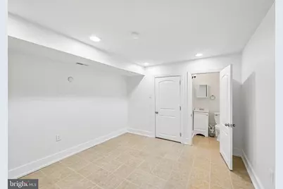 2321 E Thompson Street, Philadelphia, PA 19125 - Photo 14