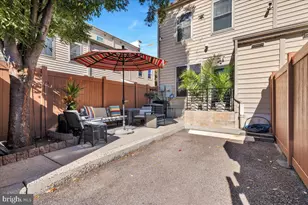 1240 Fitzwater St, Philadelphia, PA 19147 - Photo 14