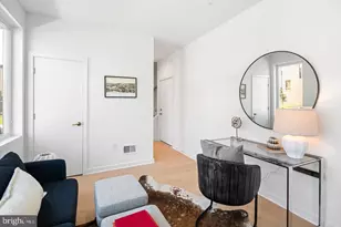 3044 S Northbank Pl, Philadelphia, PA 19125 - Photo 2