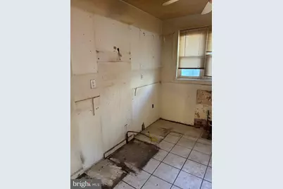 2424 S Hutchinson Street, Philadelphia, PA 19148 - Photo 4