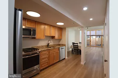 870 N 28th Street #112, Philadelphia, PA 19130 - Photo 2