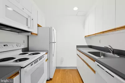 1601 Spring Garden Street #501, Philadelphia, PA 19130 - Photo 8