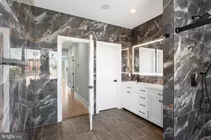 2327 E Dauphin St, Philadelphia, PA 19125 - Photo 14