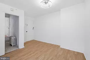 2711 Brown St, Philadelphia, PA 19130 - Photo 4