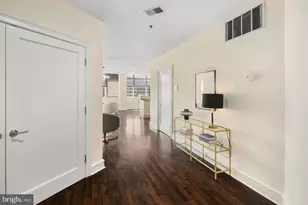 201 N 8th St, Philadelphia, PA 19106 - Photo 2