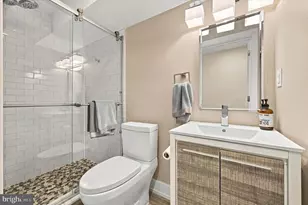 1224 N Myrtlewood St, Philadelphia, PA 19121 - Photo 32