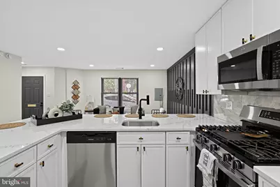 713 S 18th Street #A, Philadelphia, PA 19146 - Photo 8