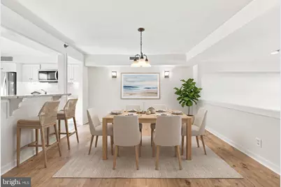 7 N Christopher Columbus Boulevard #203, Philadelphia, PA 19106 - Photo 4