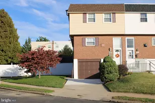 3601 Prince Cir, Philadelphia, PA 19114 - Photo 4