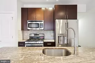 902 N 16th St, Philadelphia, PA 19130 - Photo 6