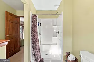 932 Caledonia St, Philadelphia, PA 19128 - Photo 16