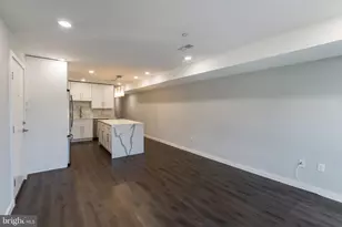 751 N 20th St, Philadelphia, PA 19130 - Photo 8