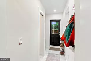 2210 E Thompson St, Philadelphia, PA 19125 - Photo 10