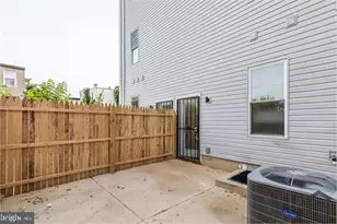 2306 N Fairhill St, Philadelphia, PA 19133 - Photo 12