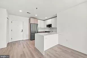 311 S Juniper St, Philadelphia, PA 19107 - Photo 4