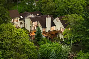 105 - 107 Attitash Ln, Tafton, PA 18464 - Photo 2