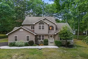 604 Bombur Ln, Tamiment, PA 18371 - Photo 2