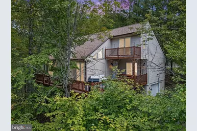 415 Canterbury Road, Bushkill, PA 18324 - Photo 2