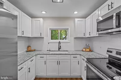 415 Canterbury Road, Bushkill, PA 18324 - Photo 8