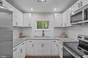 415 Canterbury Rd, Bushkill, PA 18324 - Photo 8