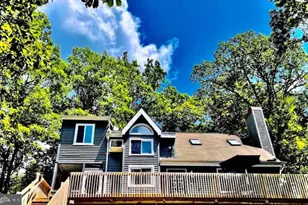 1026 Hampstead Rd, Bushkill, PA 18324 - Photo 1