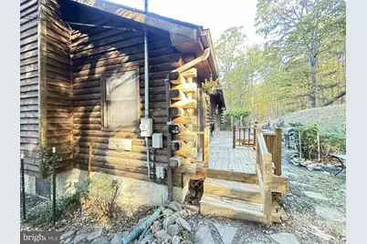 2119 Meadowlark Circle, Bushkill, PA 18324 - Photo 4