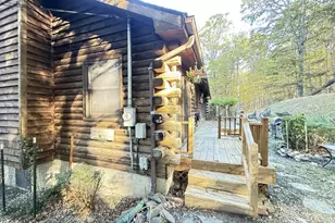 2119 Meadow Lark Cir, Bushkill, PA 18324 - Photo 4