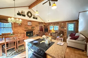 2119 Meadow Lark Cir, Bushkill, PA 18324 - Photo 8