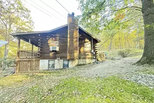 2119 Meadow Lark Cir, Bushkill, PA 18324 - Photo 26