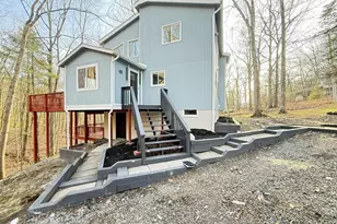 235 Stafford Dr, Bushkill, PA 18324 - Photo 1