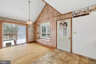 5695 Decker Rd, Bushkill, PA 18324 - Photo 6