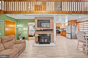 134 Oakenshield Dr, Tamiment, PA 18371 - Photo 12