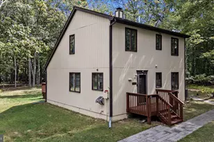 134 Oakenshield Dr, Tamiment, PA 18371 - Photo 2