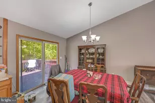 104 Yvette Ct, Dingmans Ferry, PA 18328 - Photo 20