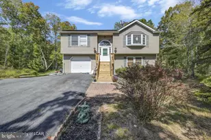 104 Yvette Ct, Dingmans Ferry, PA 18328 - Photo 1