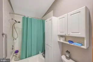 104 Yvette Ct, Dingmans Ferry, PA 18328 - Photo 30