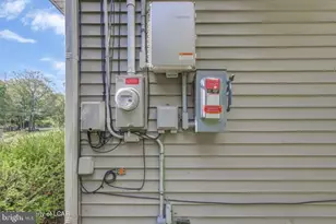 104 Yvette Ct, Dingmans Ferry, PA 18328 - Photo 52