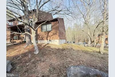 524 Wales Court, Bushkill, PA 18324 - Photo 2