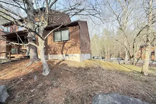 524 Wales Ct, Bushkill, PA 18324 - Photo 2